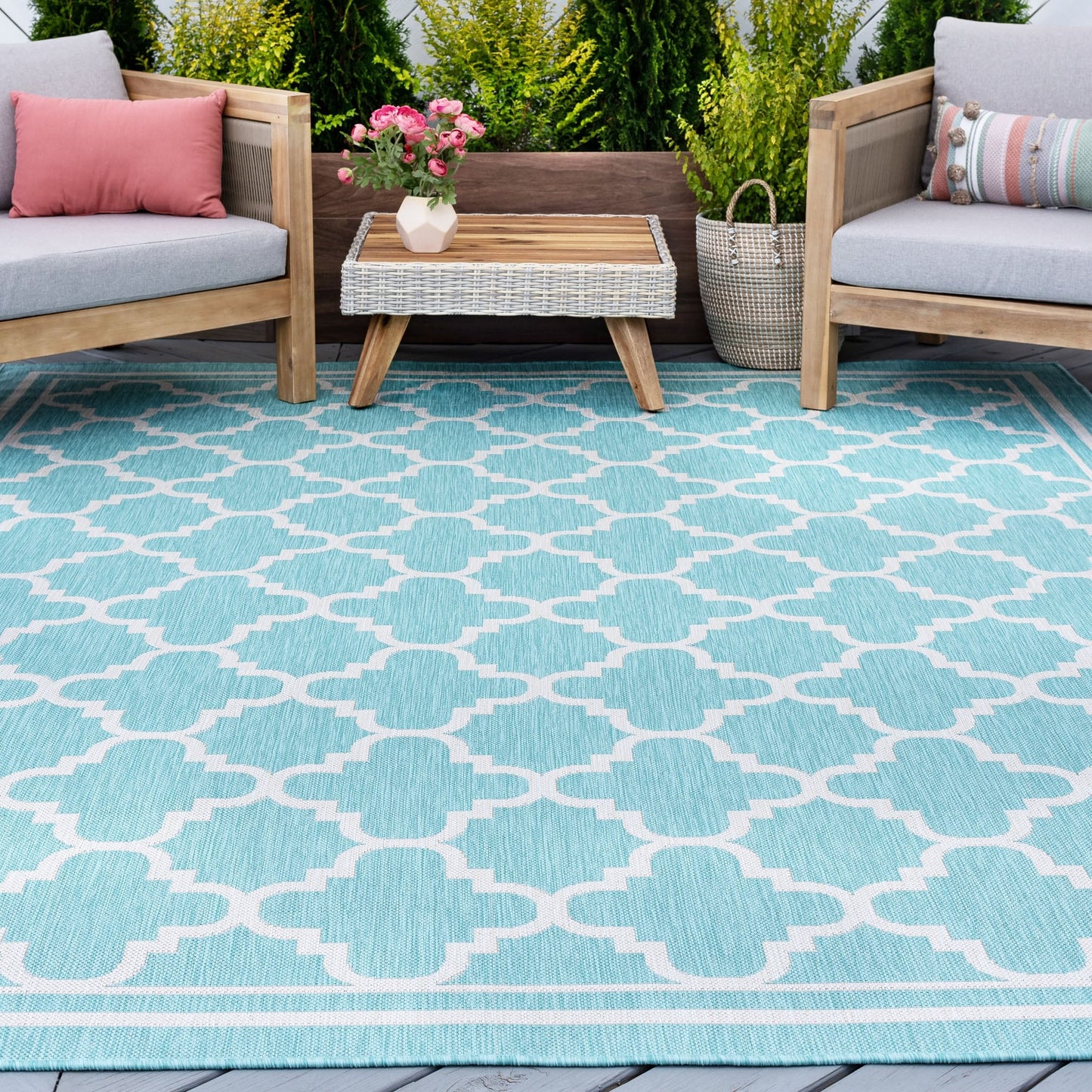 Exo Coastal Geometric Indoor/Outdoor Area Rug