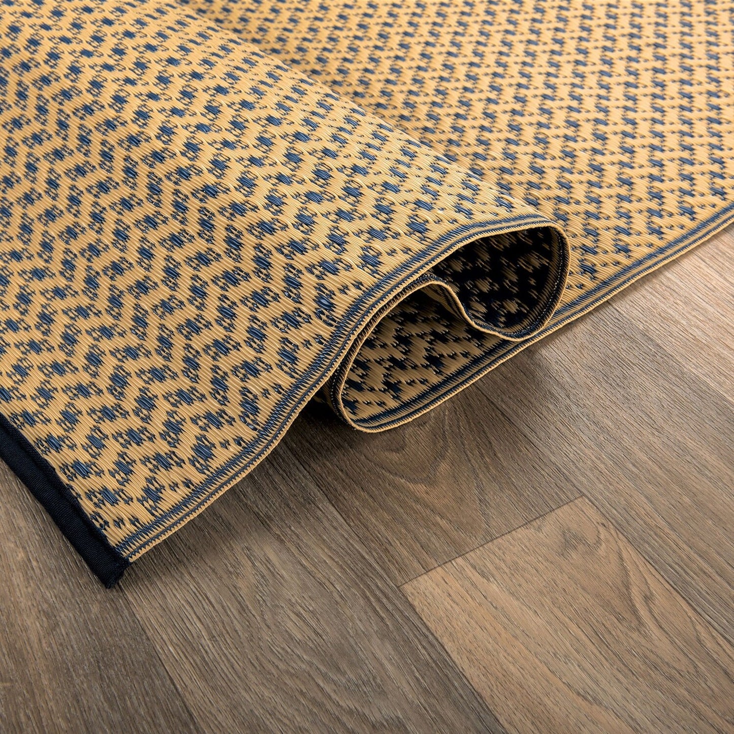 Contemporay Solid Reversible Plastic Outdoor Rugs