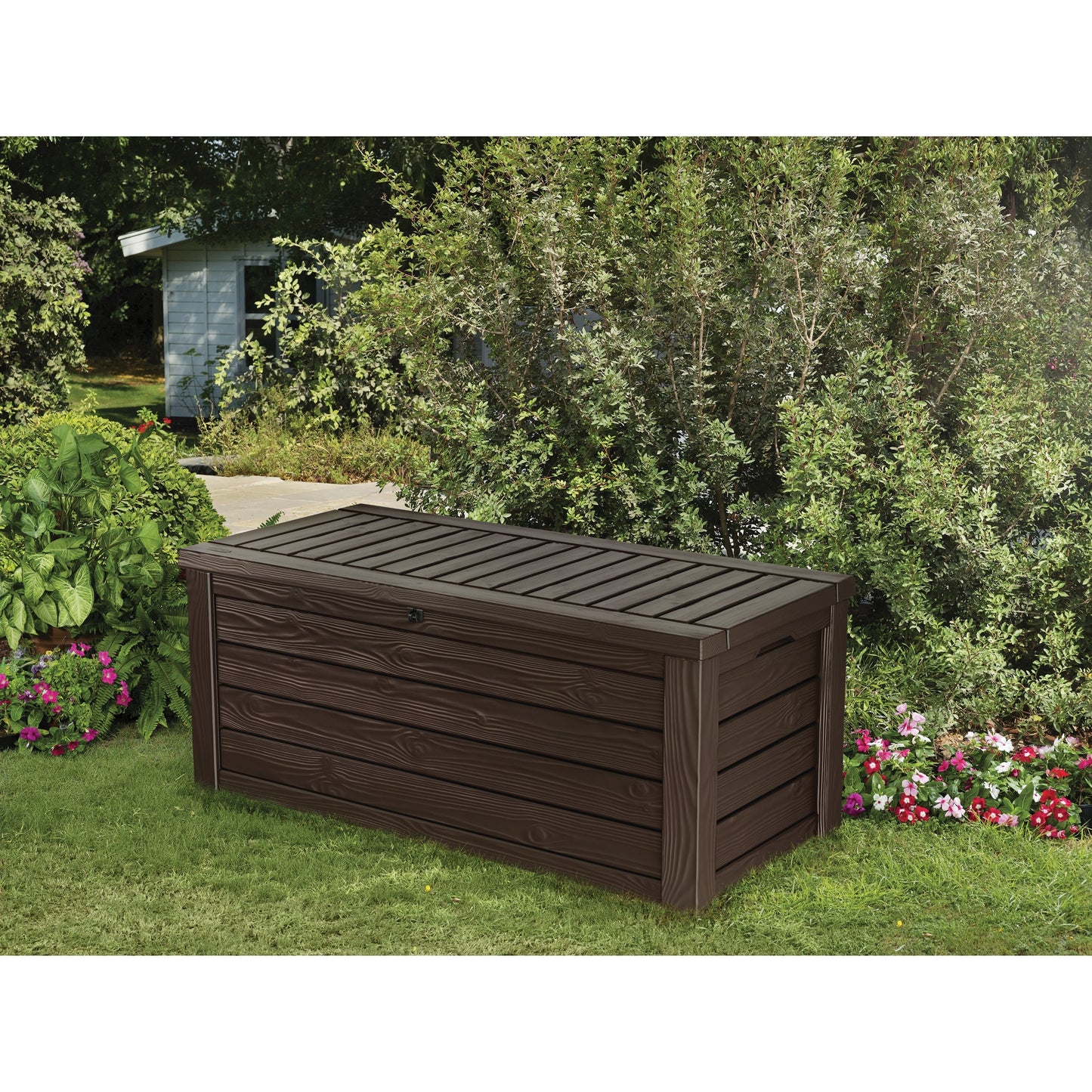 Coffre de rangement extérieur Keter Westwood en résine durable, grand format, 150 gallons, pour meubles et fournitures, marron