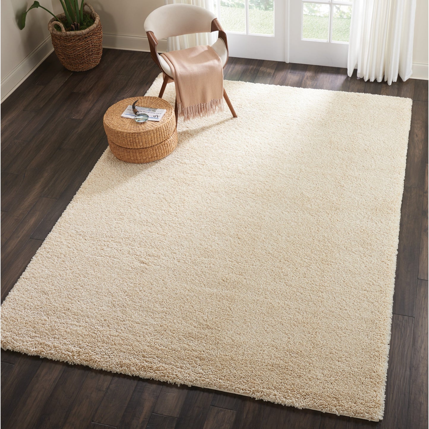 Tapis moderne en peluche solide Nourison Malibu Shag