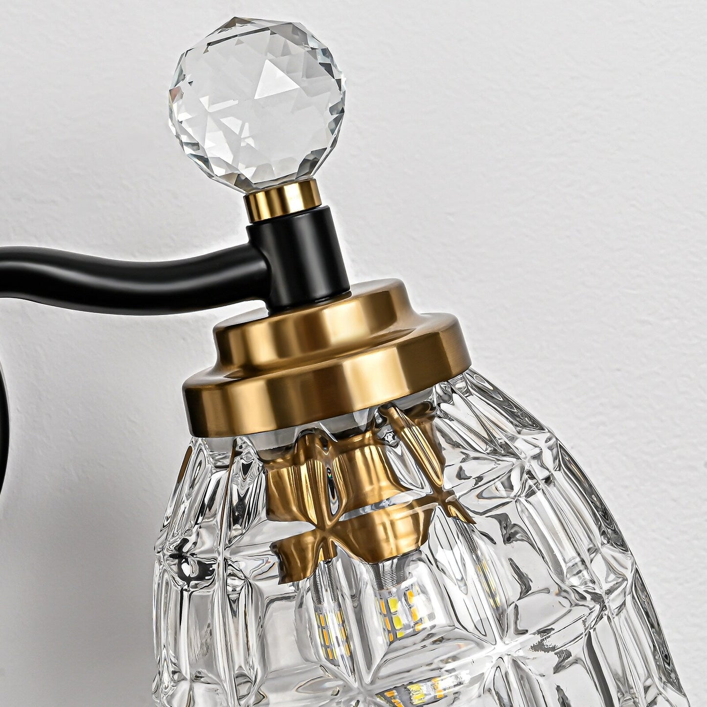 Luminaires de salle de bain modernes Ora à intensité variable, noir et or