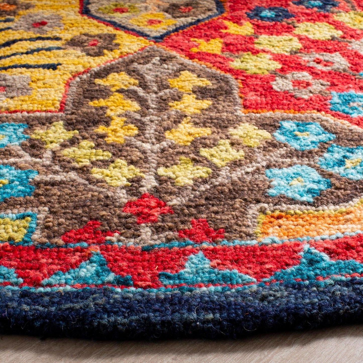 Tapis tribal bohème en laine Aspen Reemtdine fait main SAFAVIEH