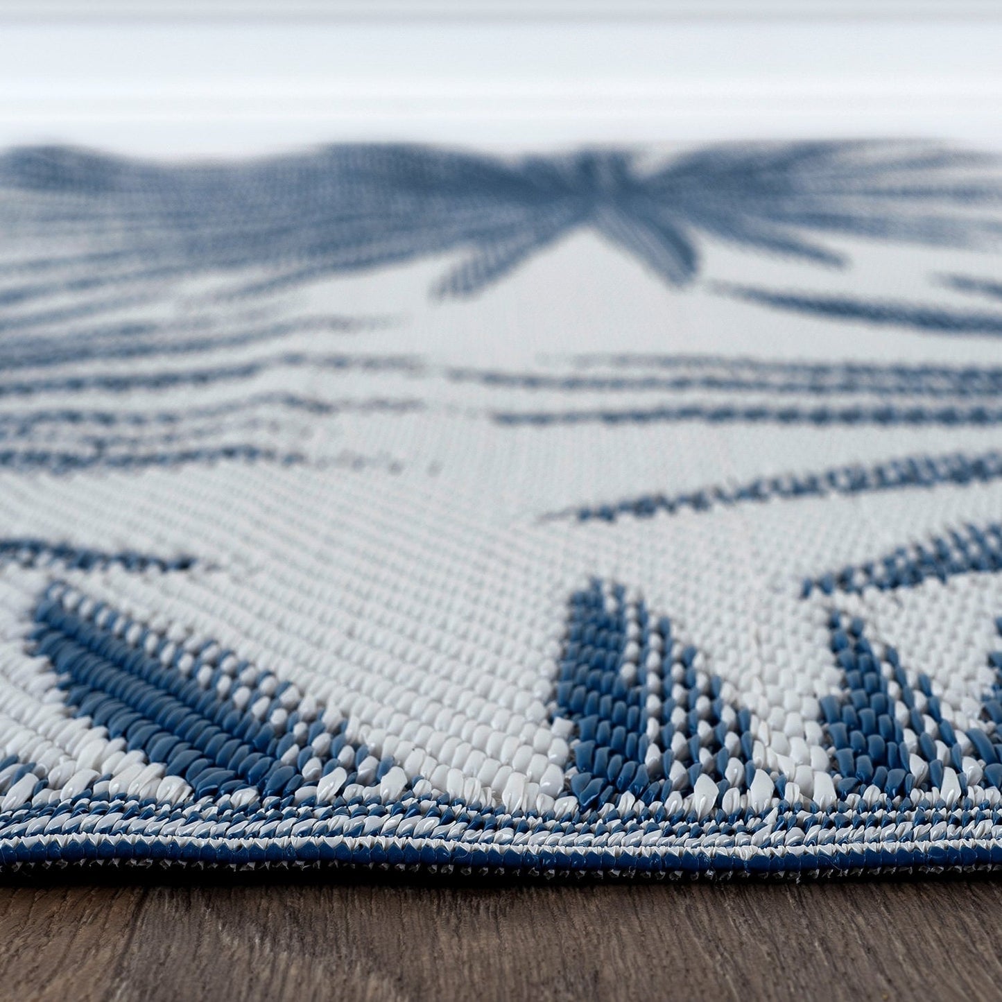 Tapis d'extérieur réversibles en plastique recyclé à motifs floraux tropicaux de la World Rug Gallery