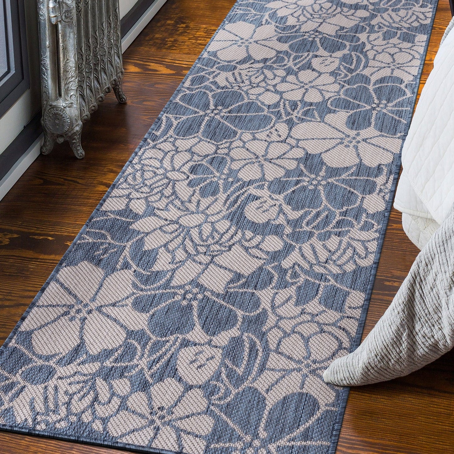 Tapis d'intérieur/extérieur texturé à motif floral moderne World Rug Gallery