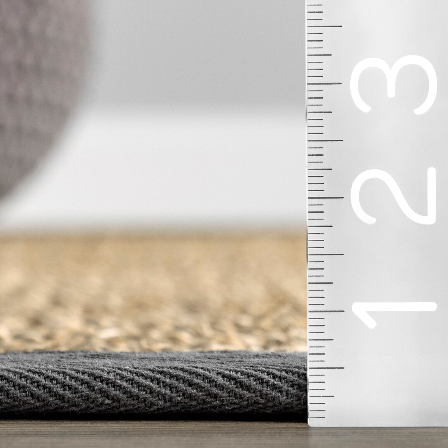 Tapis Nuloom Kiana Casual avec bordure en jonc de mer