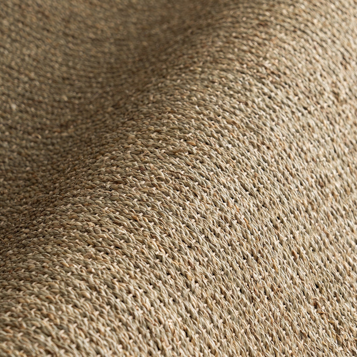 Tapis Nuloom Kiana Casual avec bordure en jonc de mer