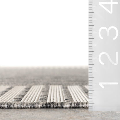 Tapis d'intérieur/extérieur classique à bordures Nuloom Leah