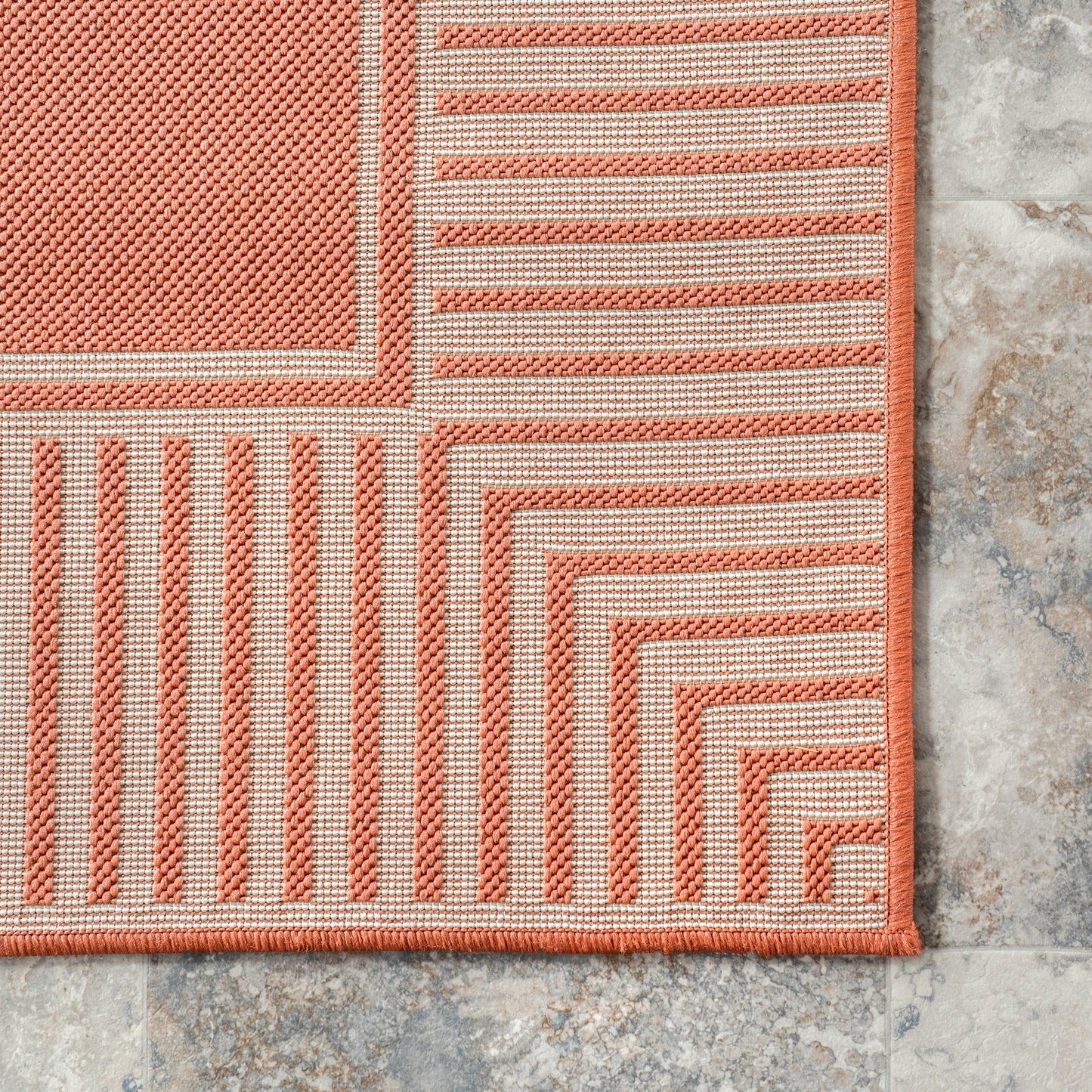 Tapis d'intérieur/extérieur classique à bordures Nuloom Leah