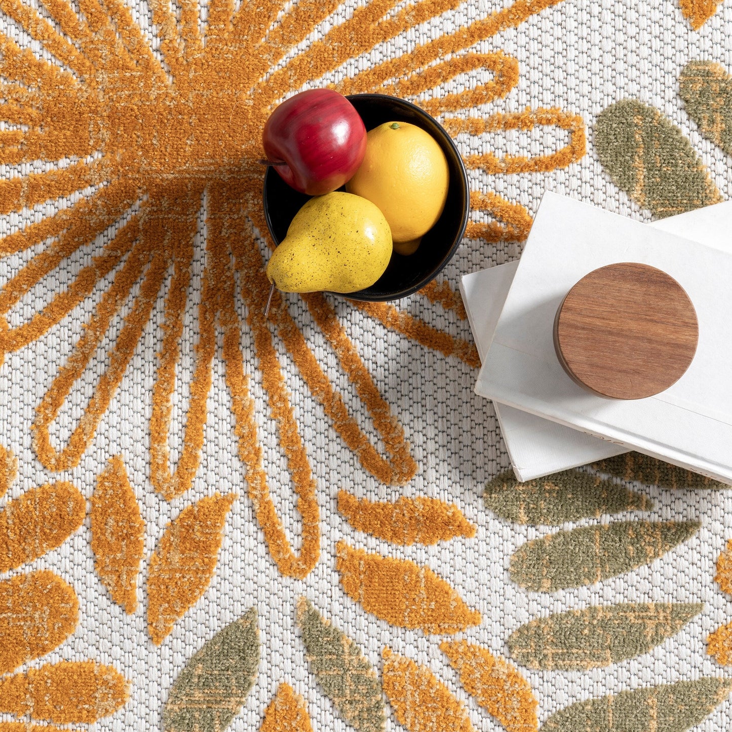 Tapis d'intérieur/extérieur à motif floral audacieux Nuloom Ronda