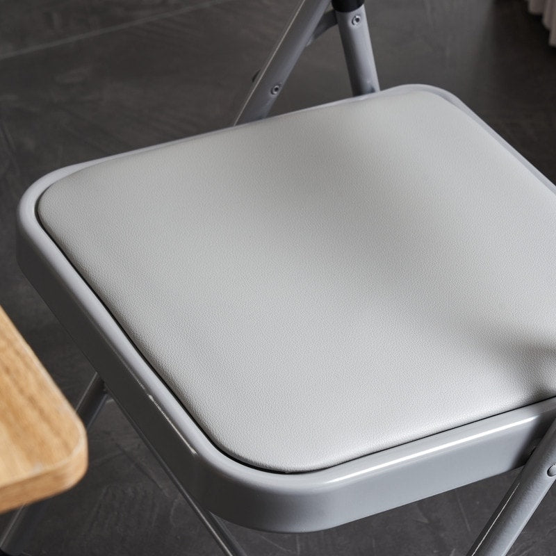 Chaises pliantes élégantes en fer et PVC pour congrès et expositions, blanches