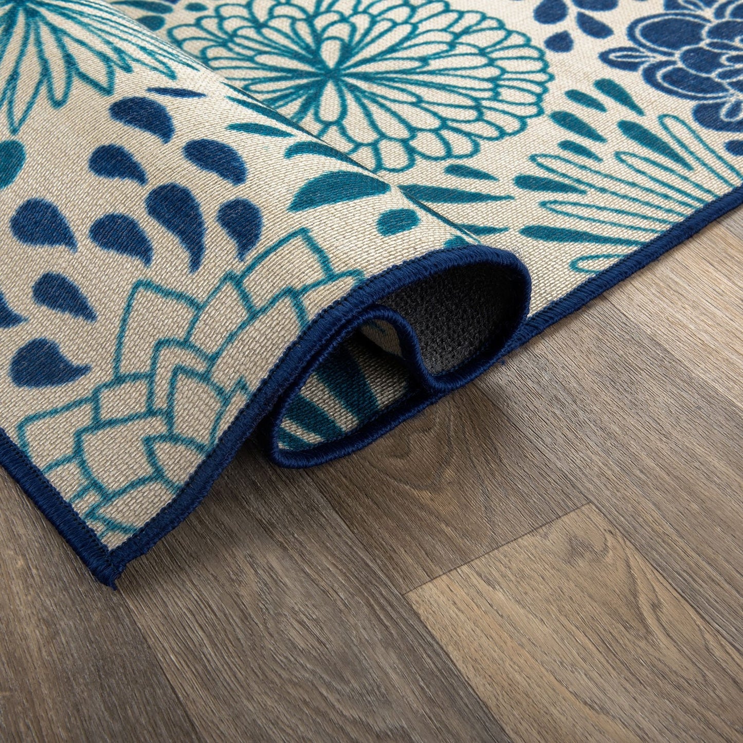 Tapis d'intérieur/extérieur tissé à plat à motifs floraux modernes