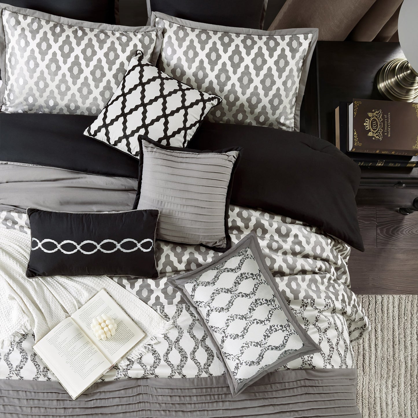 Ensemble de couette géométrique de luxe Nanshing Calvin 10 pièces