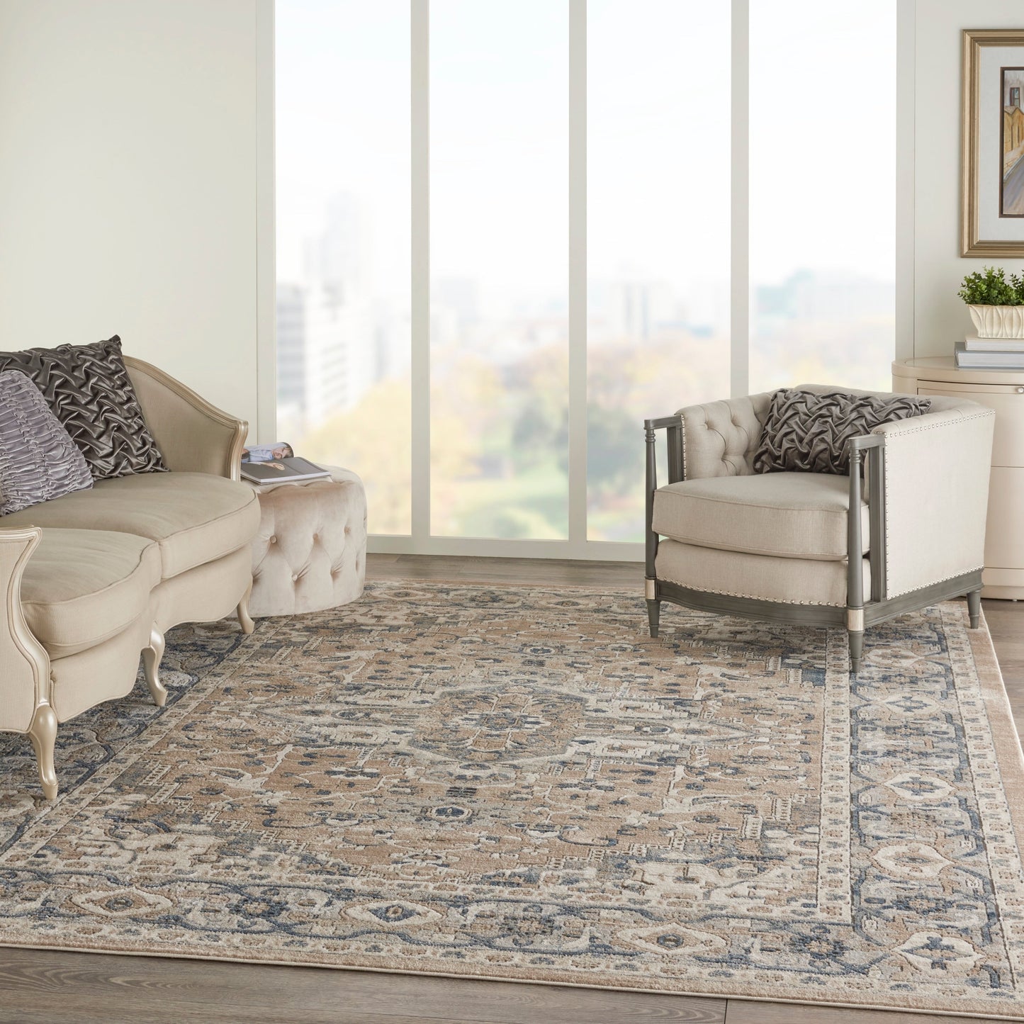 Tapis médaillon persan classique Nourison Concerto.