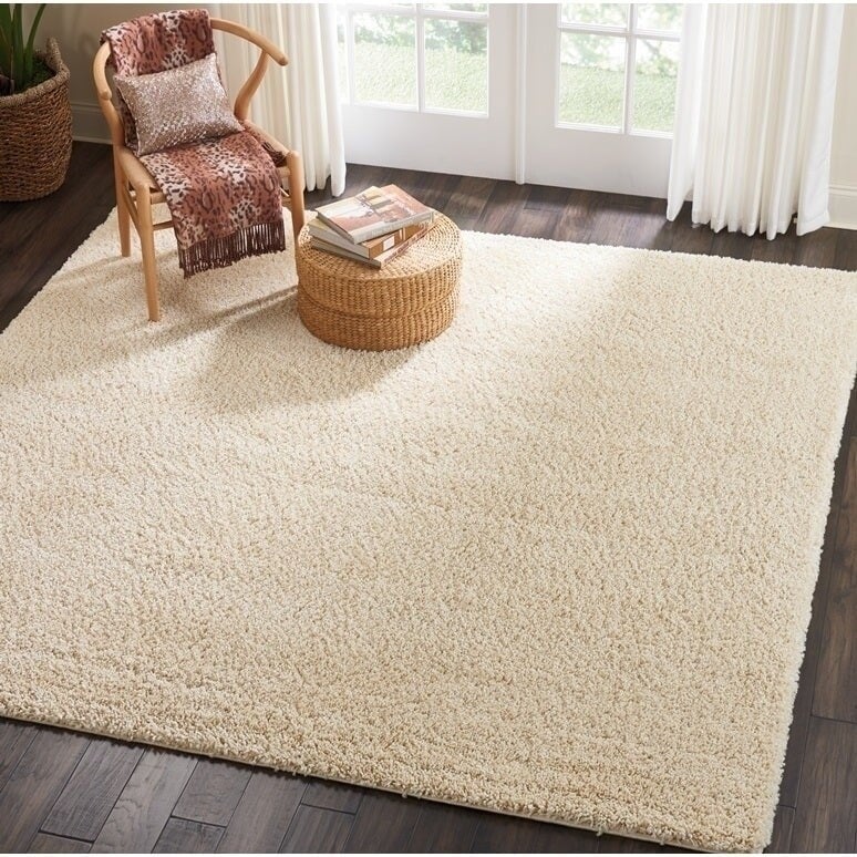 Tapis moderne en peluche solide Nourison Malibu Shag