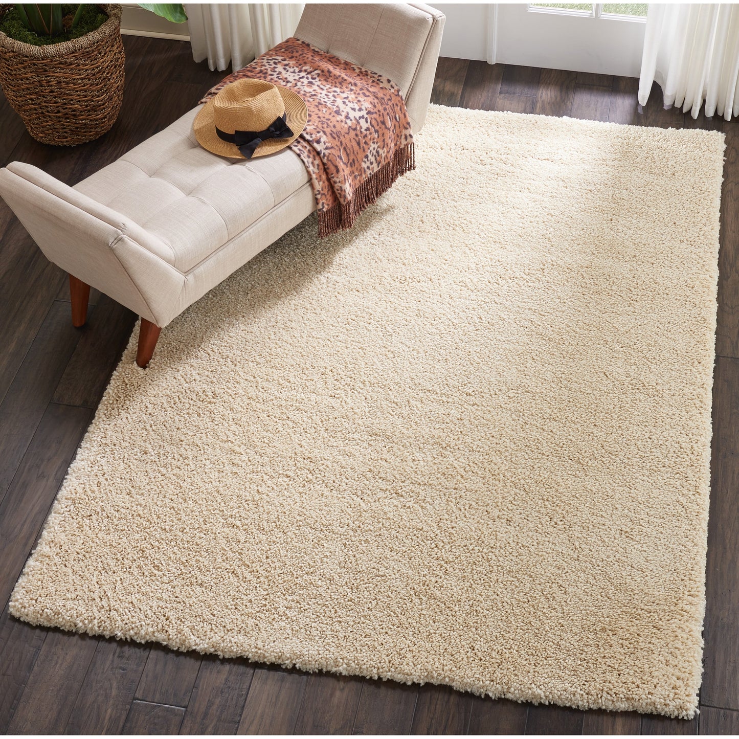 Tapis moderne en peluche solide Nourison Malibu Shag