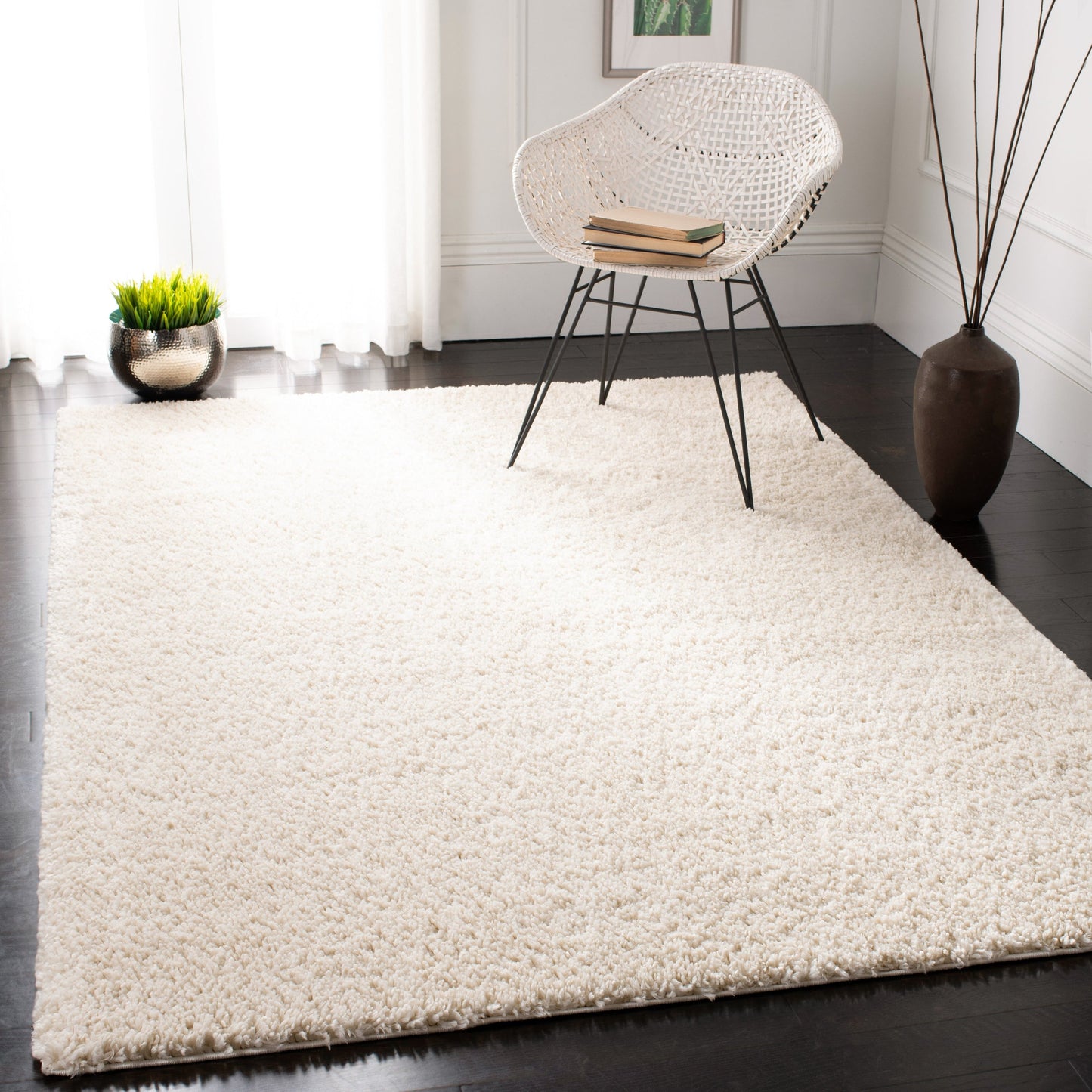 Tapis SAFAVIEH August Wilhelma Shag uni de 3 cm d'épaisseur