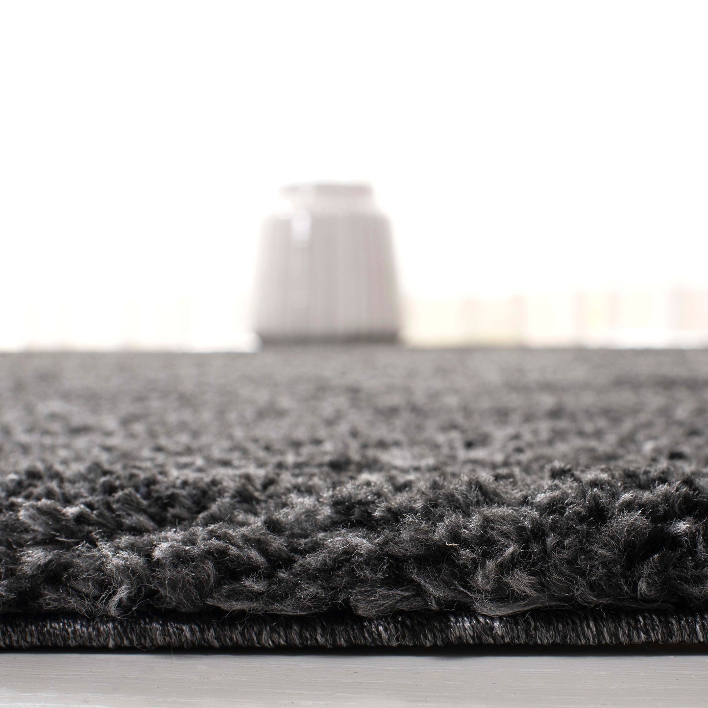 Tapis SAFAVIEH August Wilhelma Shag uni de 3 cm d'épaisseur