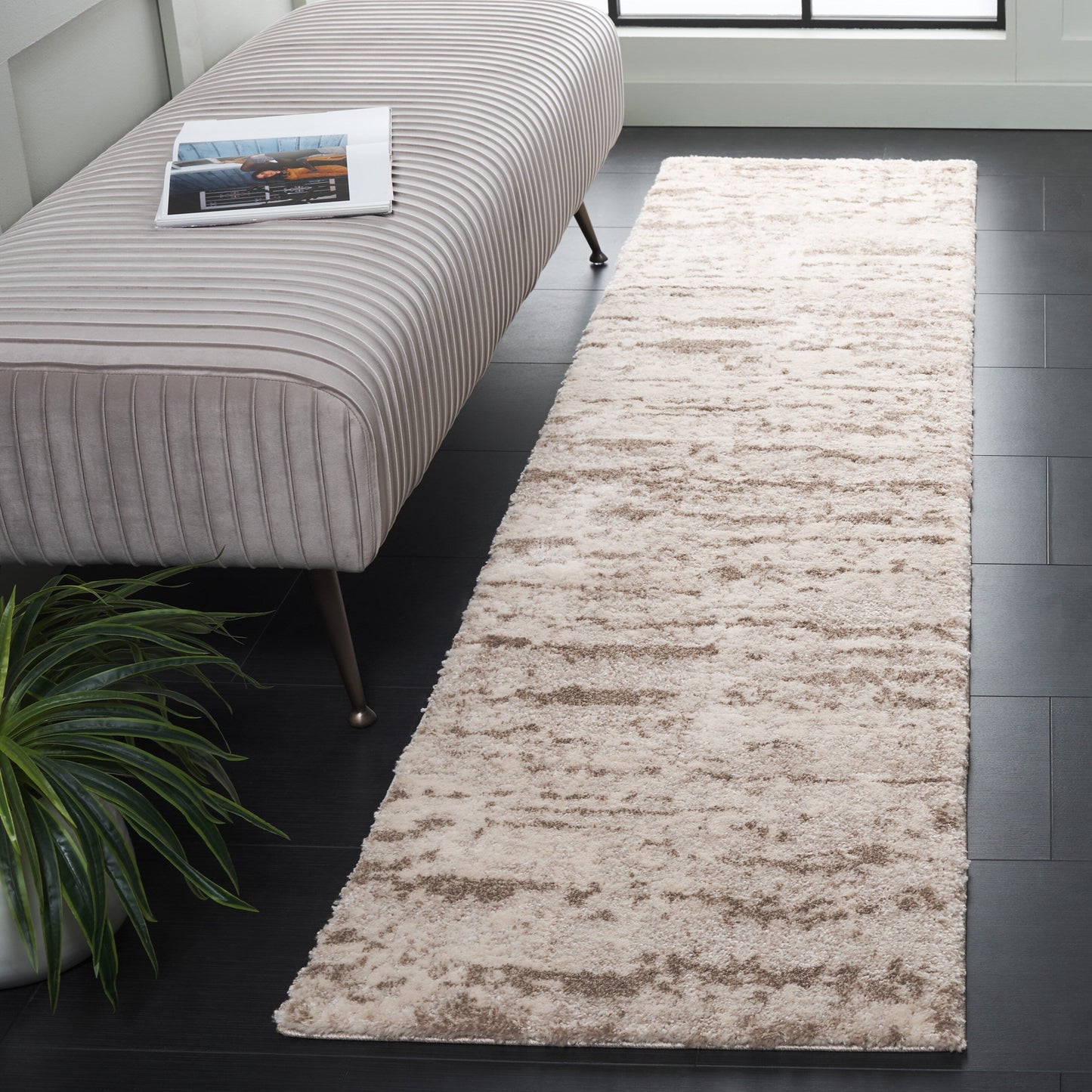 Tapis abstrait moderne SAFAVIEH Century Chita