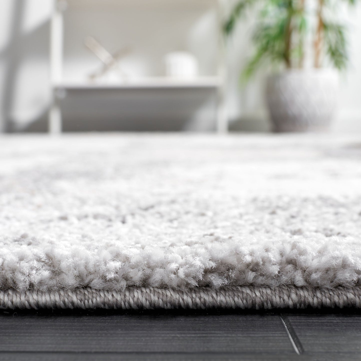 Tapis abstrait moderne SAFAVIEH Century Dagnija