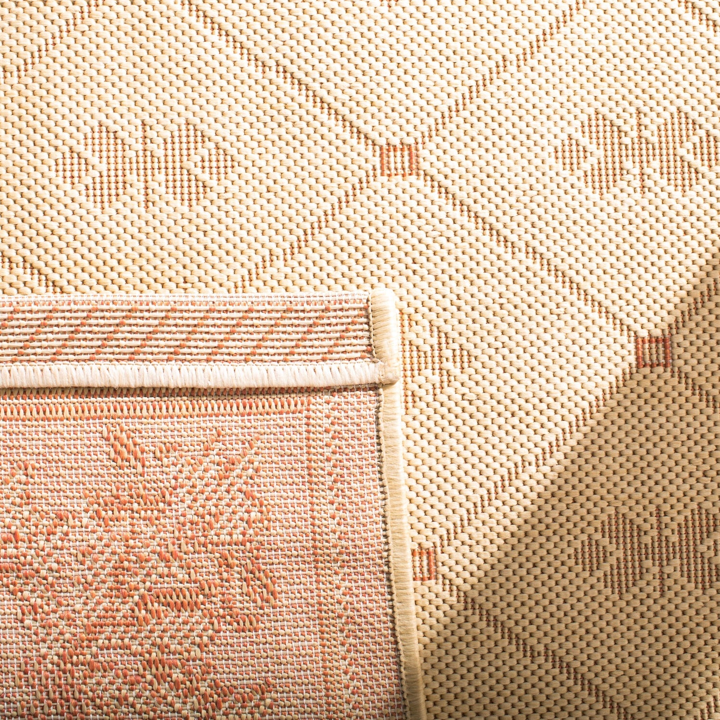 Tapis de jardin imperméable pour intérieur/extérieur SAFAVIEH Courtyard Hendrina