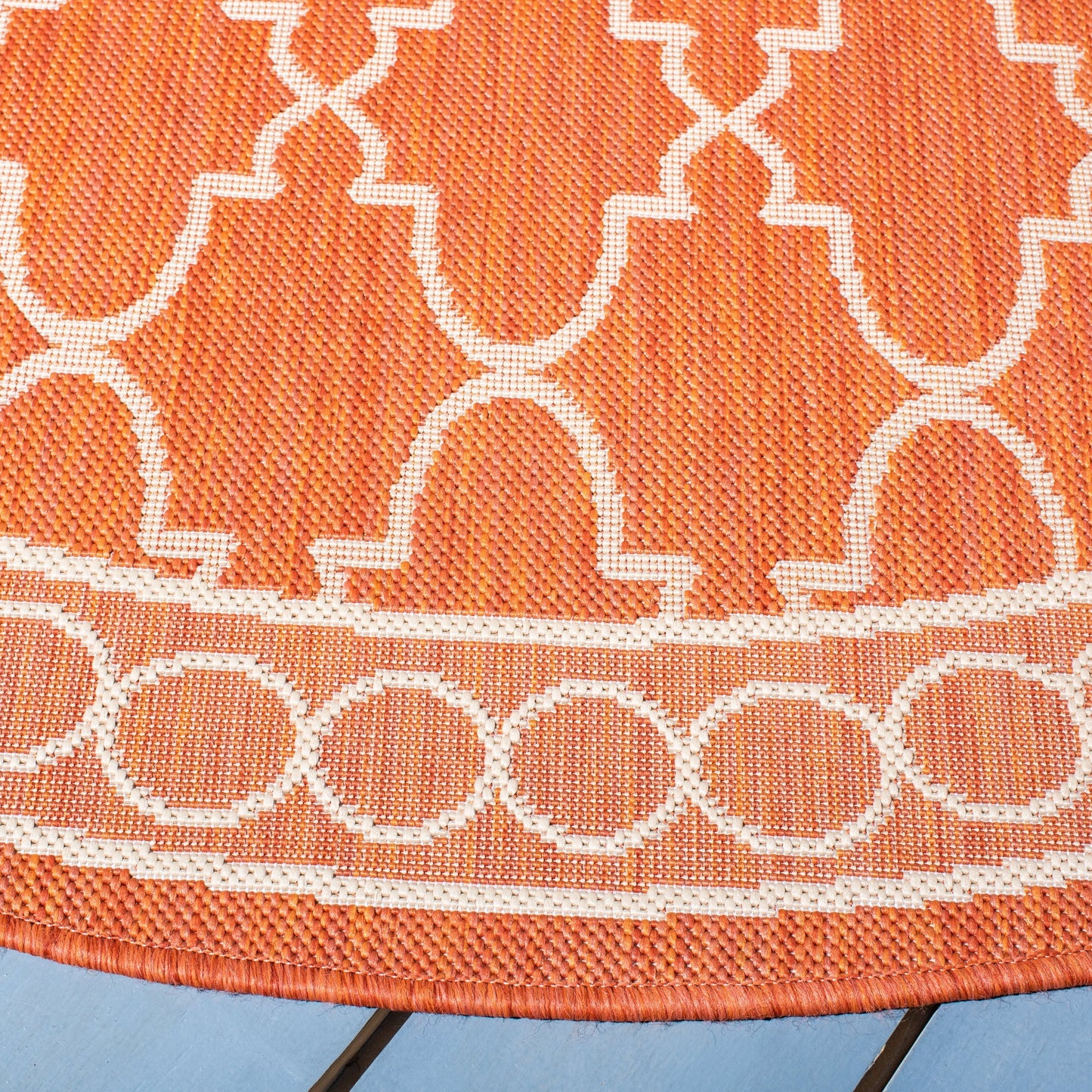 Tapis de jardin imperméable pour intérieur/extérieur SAFAVIEH Courtyard Janell Treillis