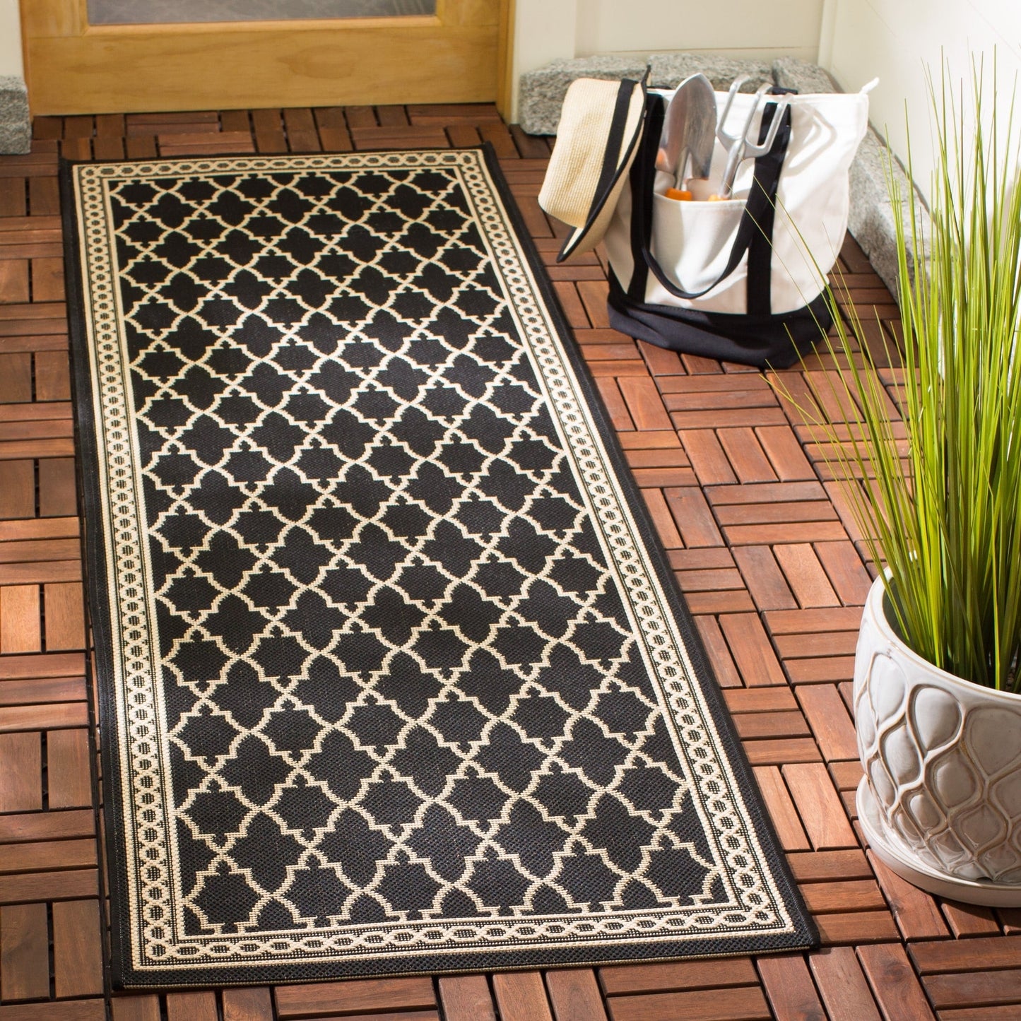 Tapis de jardin imperméable pour intérieur/extérieur SAFAVIEH Courtyard Janell Treillis