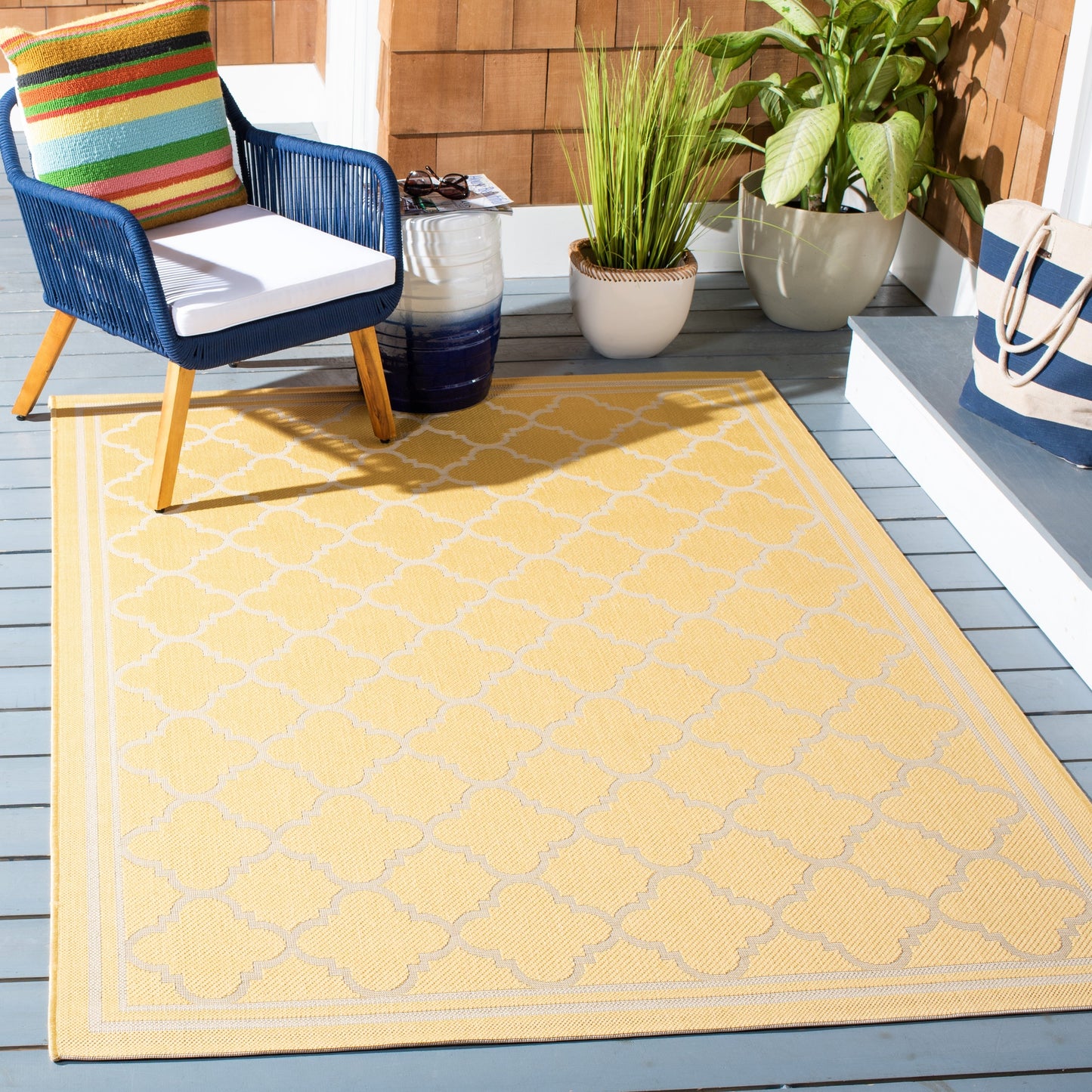 Tapis de jardin/terrasse imperméable SAFAVIEH Courtyard Kristelle