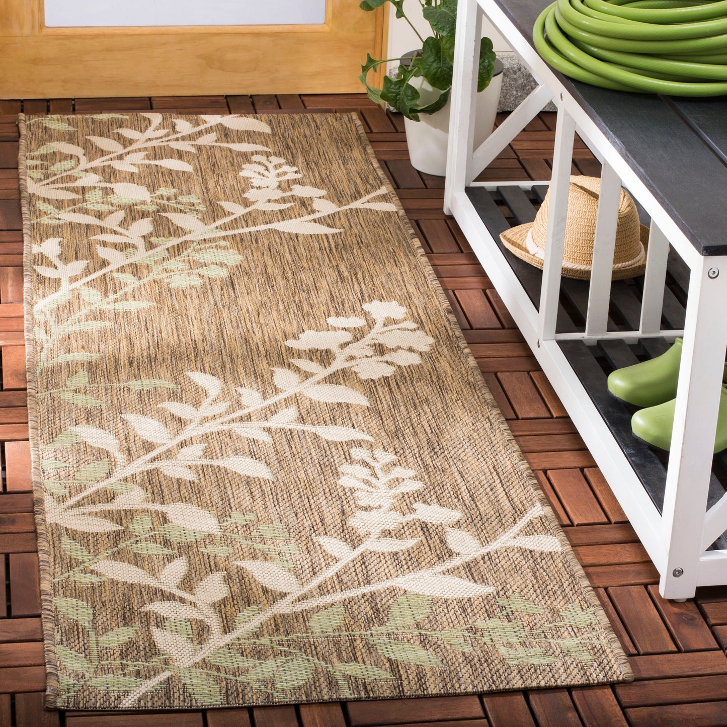 Tapis de jardin imperméable d'intérieur/extérieur SAFAVIEH Courtyard Luann Botanical