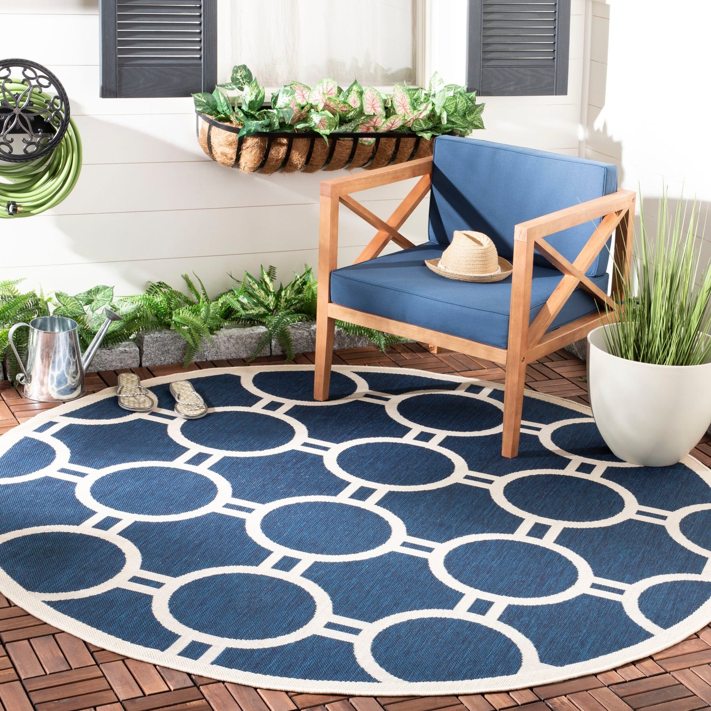 Tapis de jardin imperméable d'intérieur/extérieur SAFAVIEH Courtyard Nira