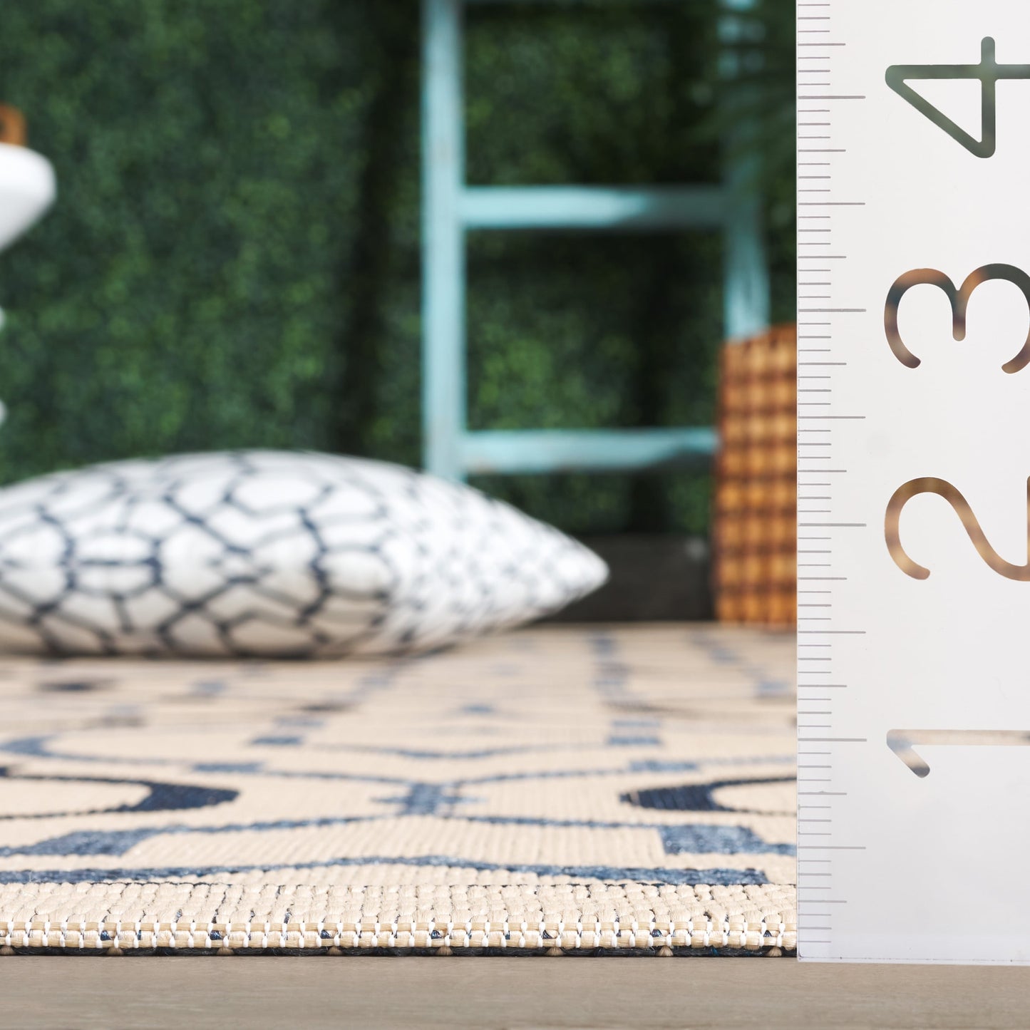 Tapis de jardin imperméable pour intérieur/extérieur SAFAVIEH Courtyard Oyvor