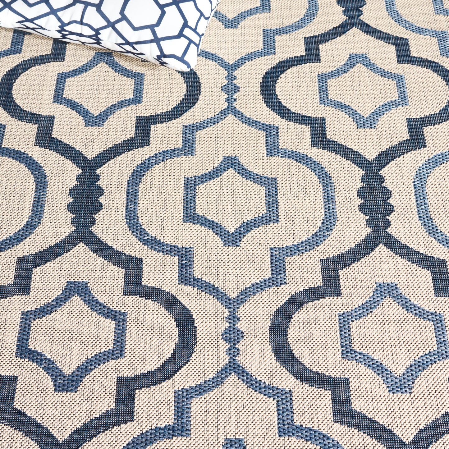 Tapis de jardin imperméable pour intérieur/extérieur SAFAVIEH Courtyard Oyvor