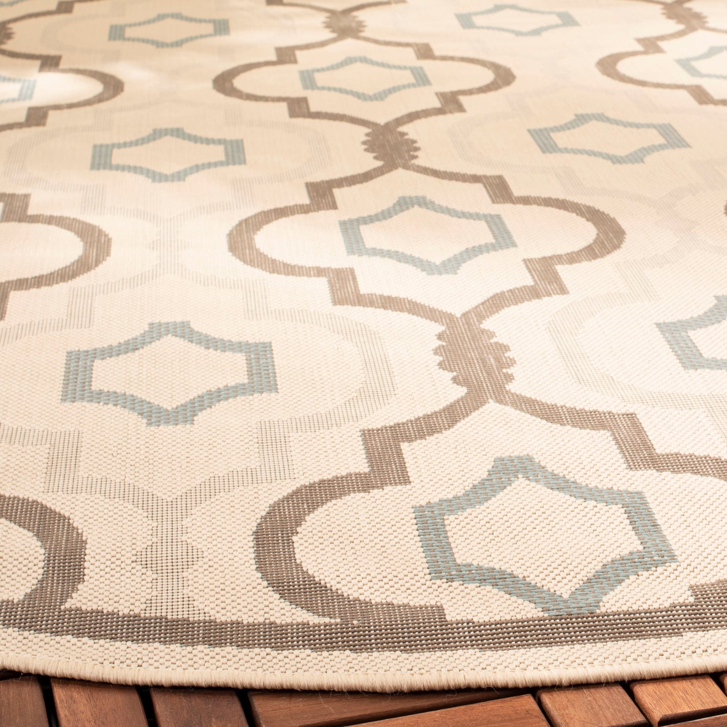 Tapis de jardin imperméable pour intérieur/extérieur SAFAVIEH Courtyard Oyvor