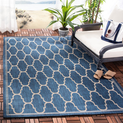 Tapis de patio imperméable en treillis SAFAVIEH Courtyard Sufia