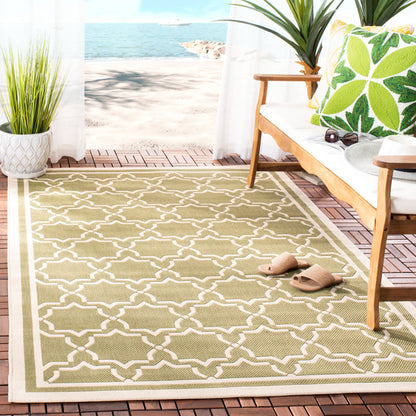 Tapis de jardin imperméable d'intérieur/extérieur SAFAVIEH Courtyard Thomasina