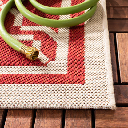 Tapis de jardin imperméable d'intérieur/extérieur SAFAVIEH Courtyard Thomasina