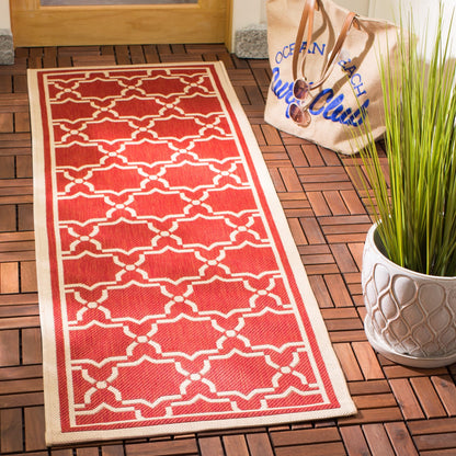 Tapis de jardin imperméable d'intérieur/extérieur SAFAVIEH Courtyard Thomasina