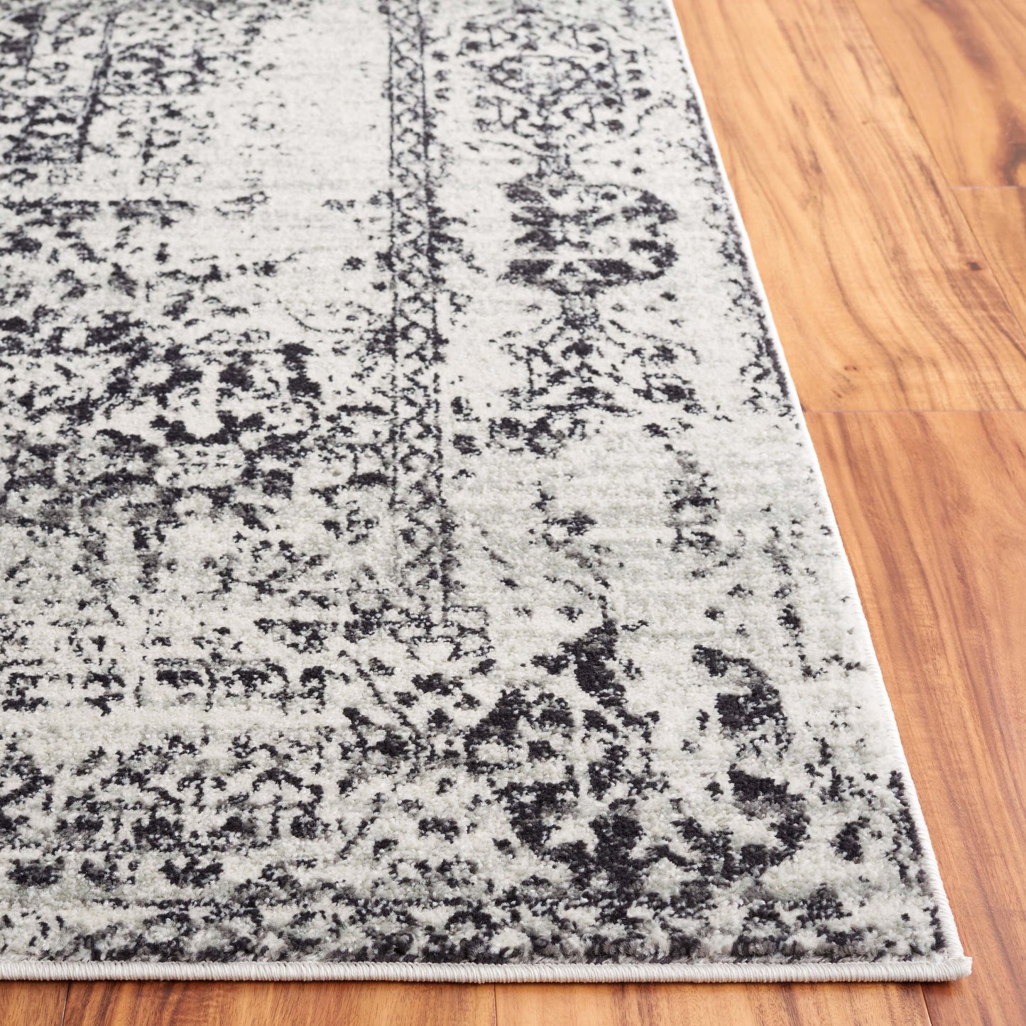 Tapis SAFAVIEH Evoke Gioia Vintage Boho Medallion vieilli