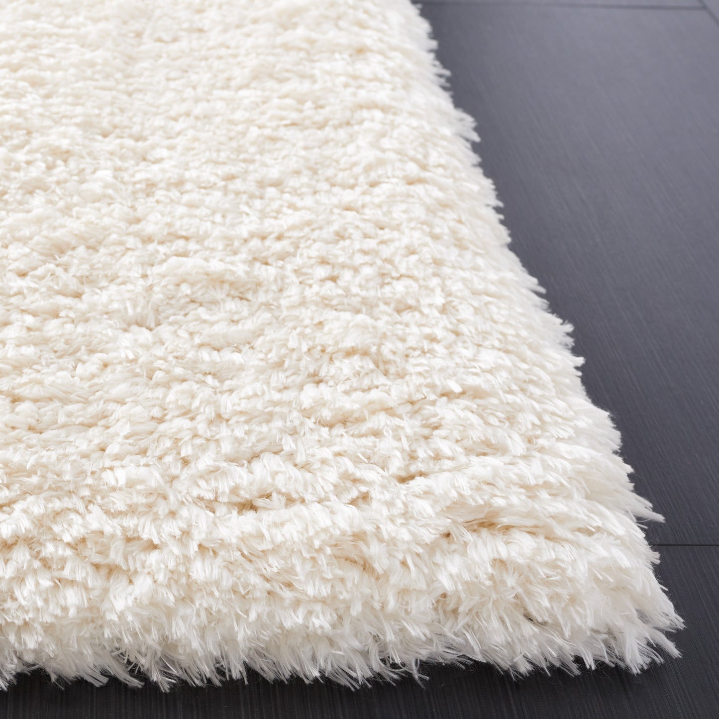 Tapis SAFAVIEH Flokati Shag Wynne de 2,75 pouces d'épaisseur