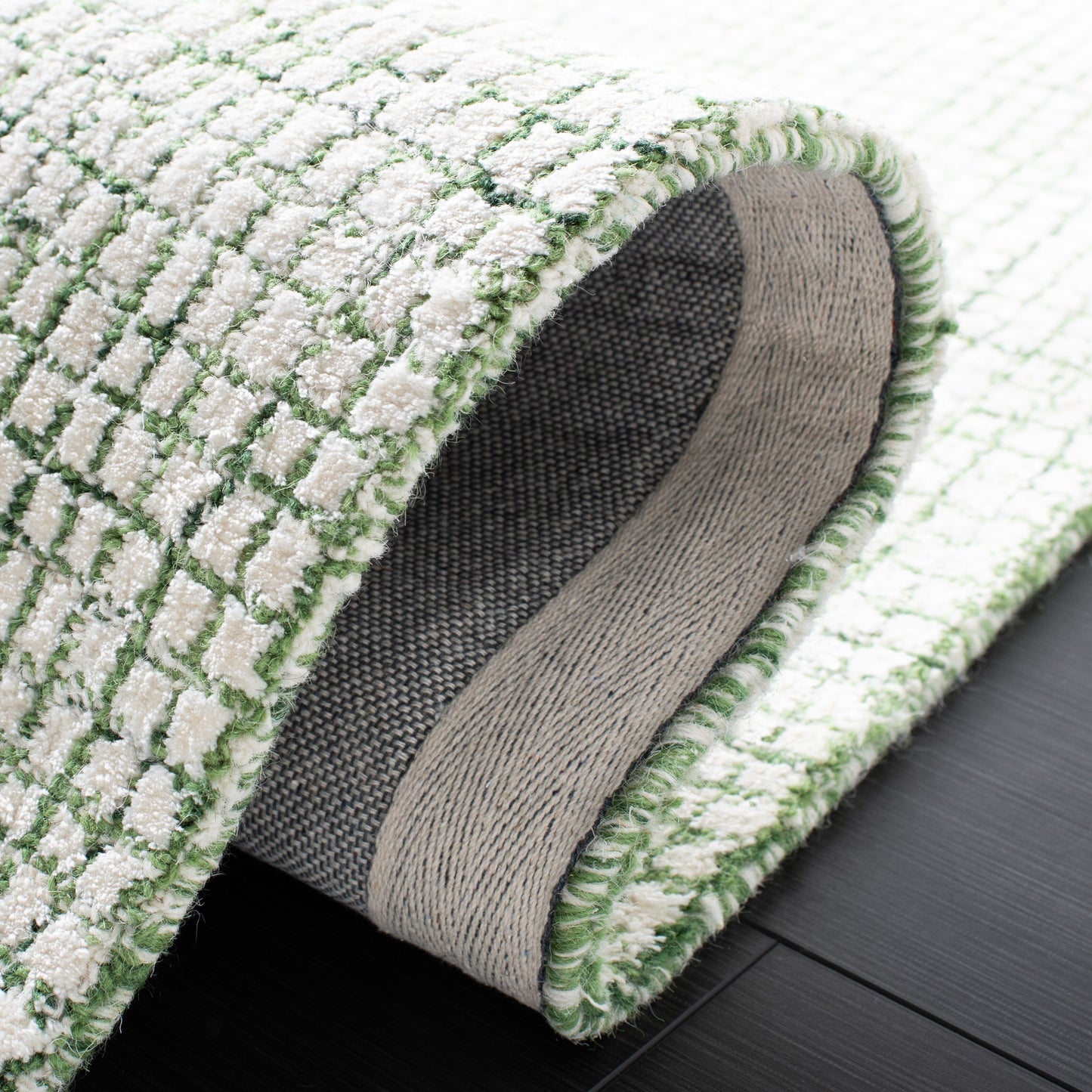 Tapis en viscose moderne abstrait fait main SAFAVIEH Marikka