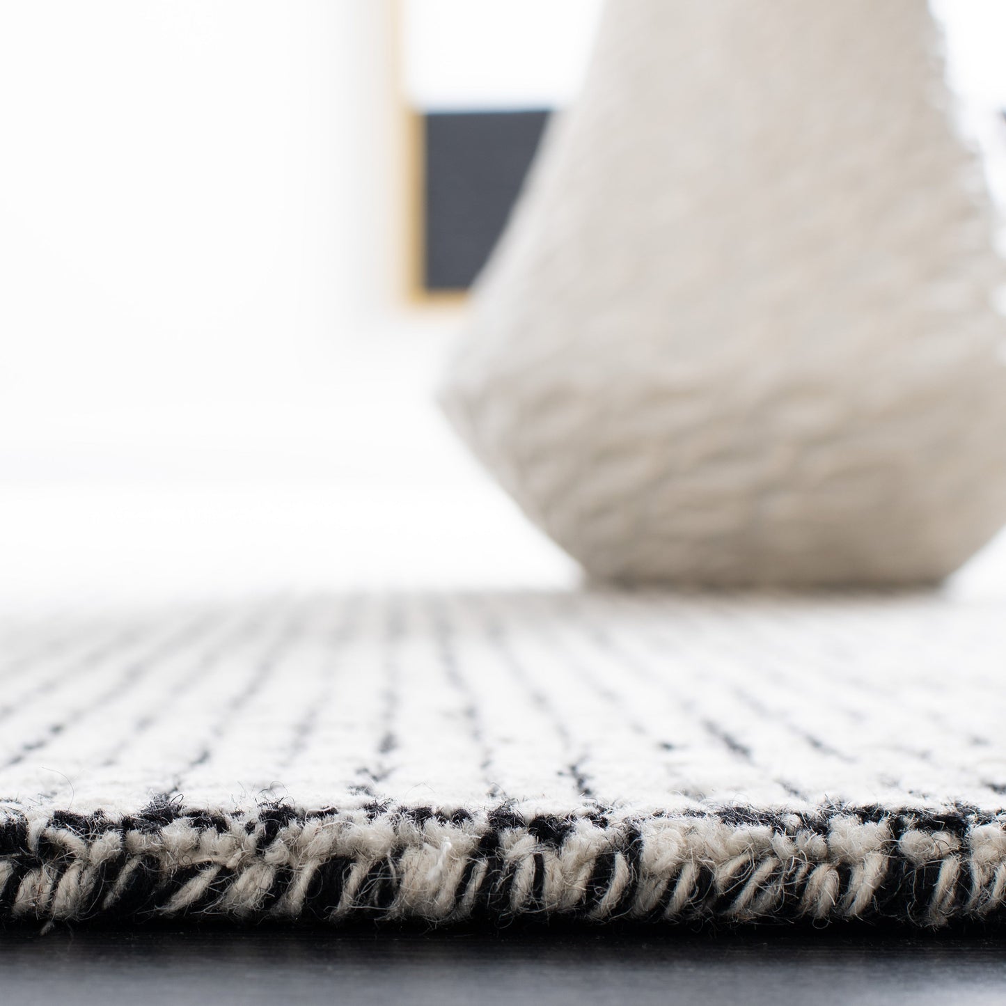 Tapis en viscose moderne abstrait fait main SAFAVIEH Marikka