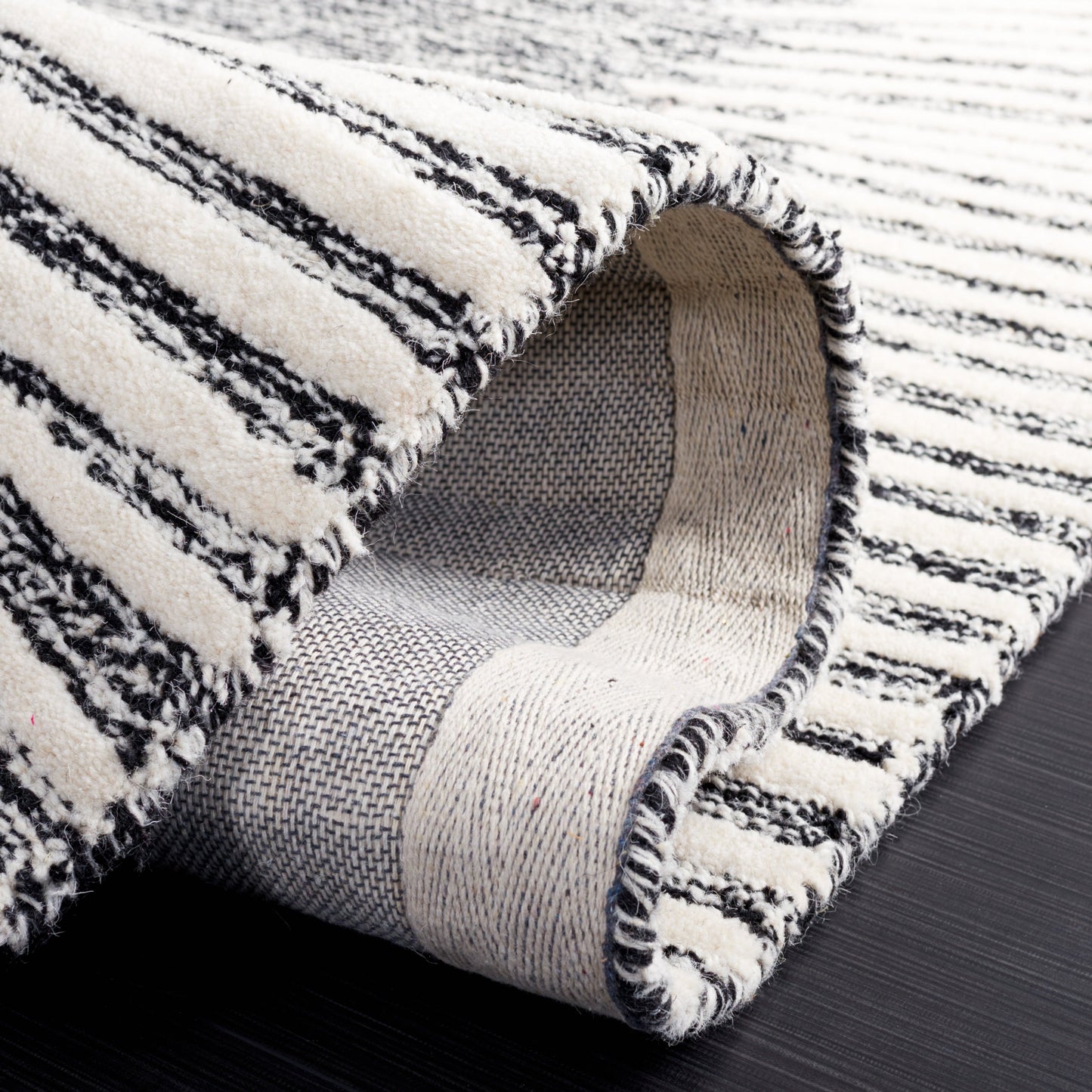 Tapis moderne en laine Sofoula abstrait fait main SAFAVIEH