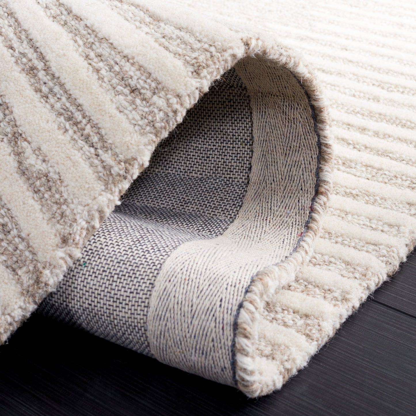 Tapis moderne en laine Sofoula abstrait fait main SAFAVIEH