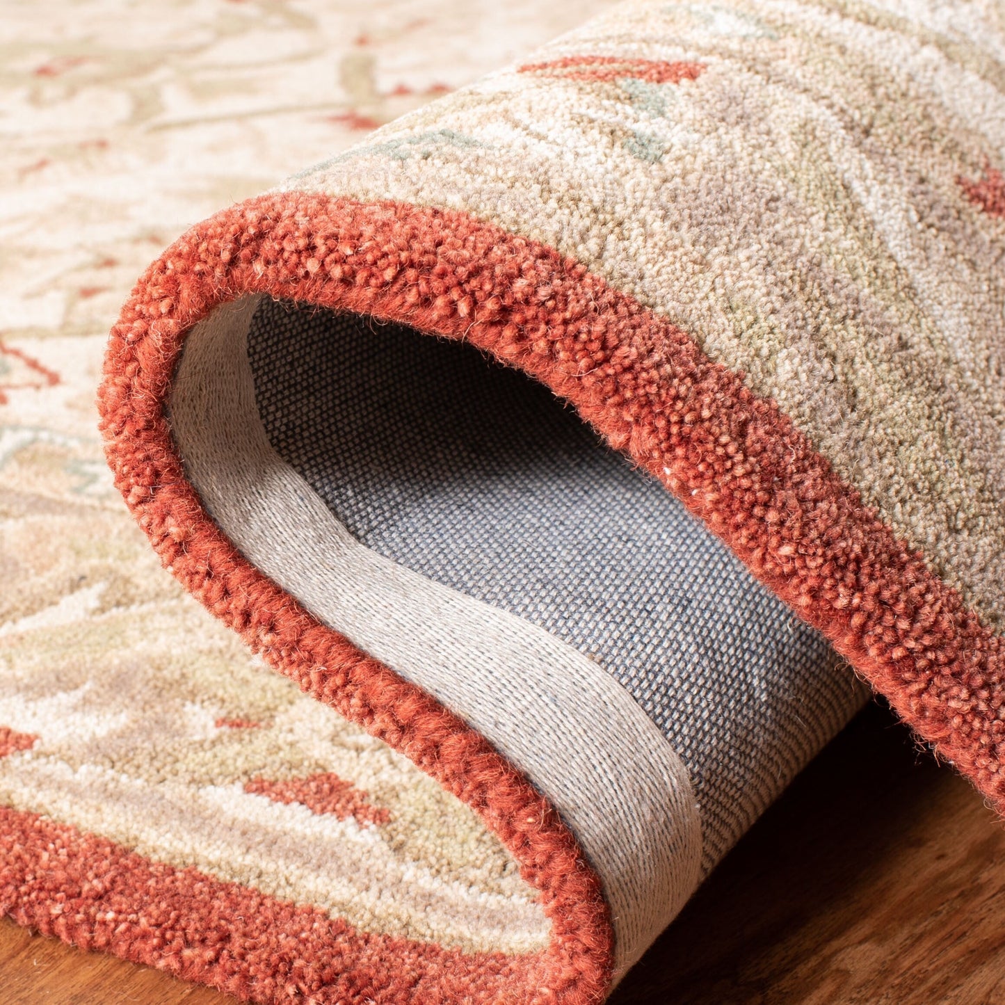 Tapis traditionnel oriental en laine filée à la main SAFAVIEH Anatolia Renelle