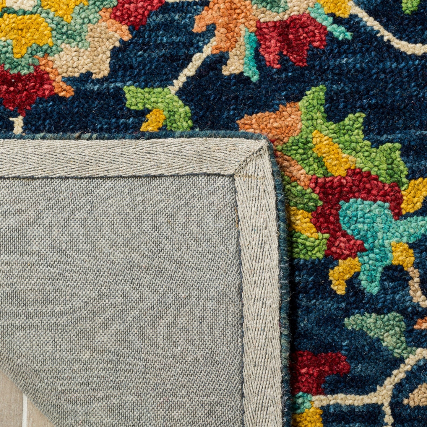 Tapis tribal bohème en laine Aspen Guldeniz fait main SAFAVIEH