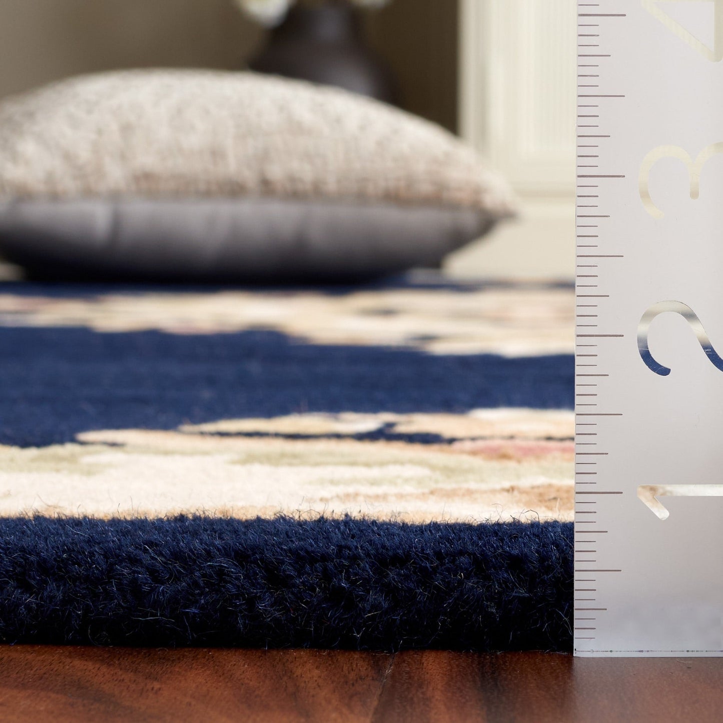 Tapis traditionnel en laine Aubusson Hale fait main SAFAVIEH.