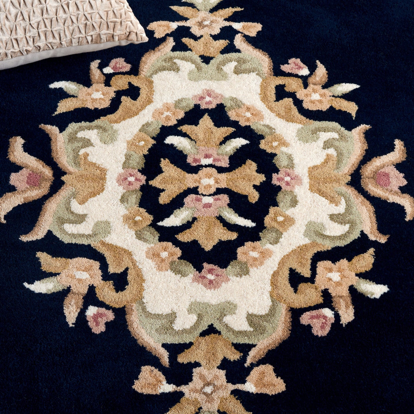 Tapis traditionnel en laine Aubusson Hale fait main SAFAVIEH.