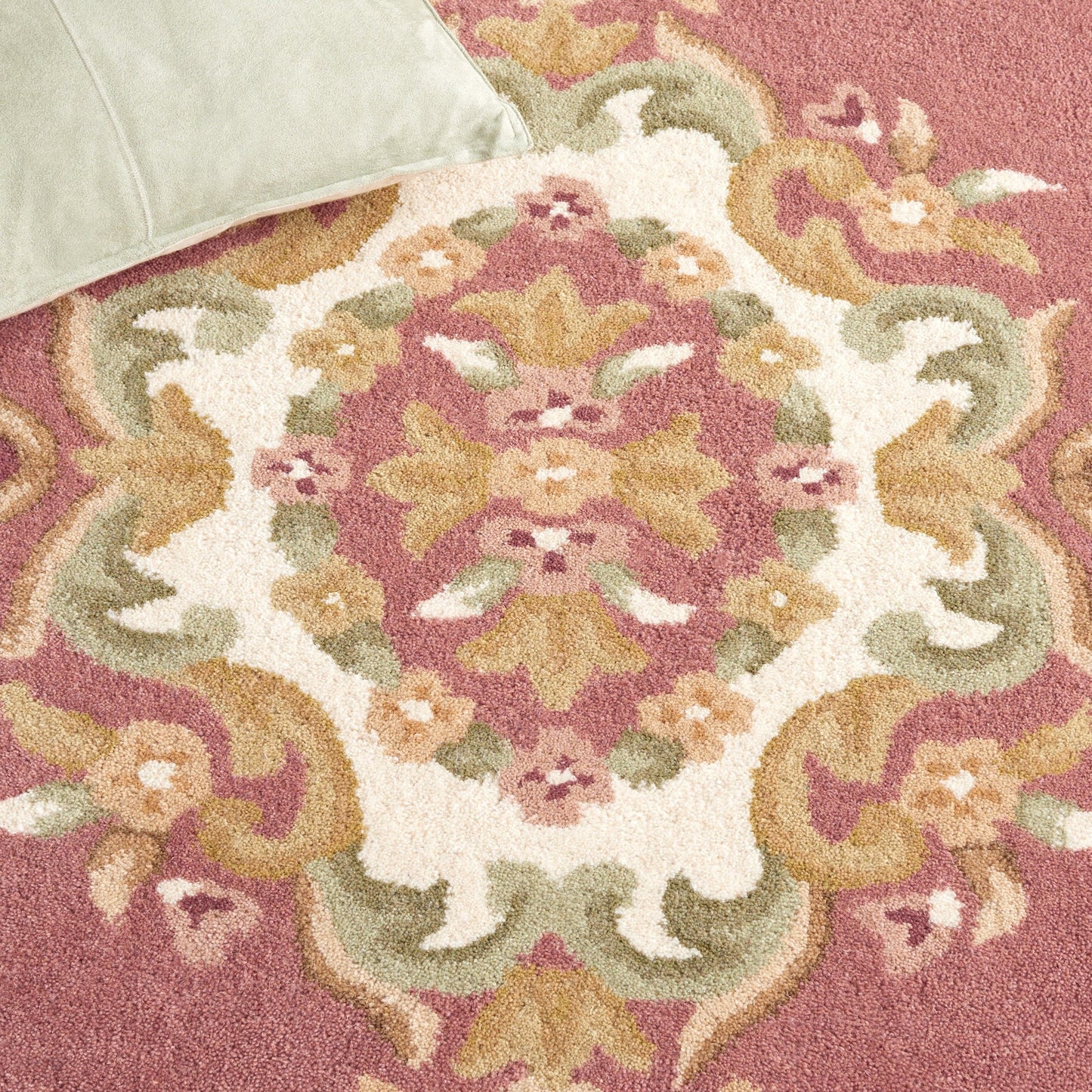 Tapis traditionnel en laine Aubusson Hale fait main SAFAVIEH.