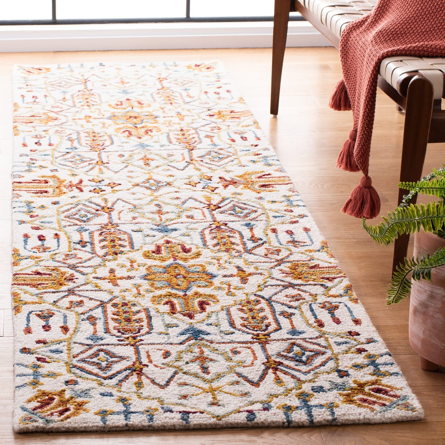 Tapis en laine floral SAFAVIEH Heritage Snjolaug fait main