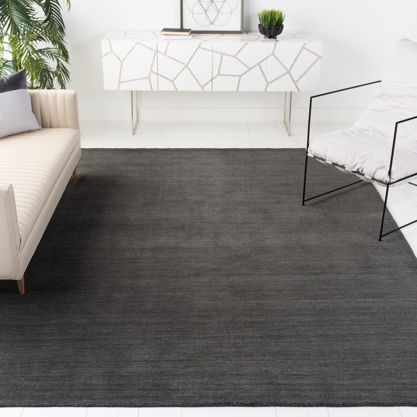 Tapis moderne en laine fait main SAFAVIEH avec bordure en palmier de l'Himalaya