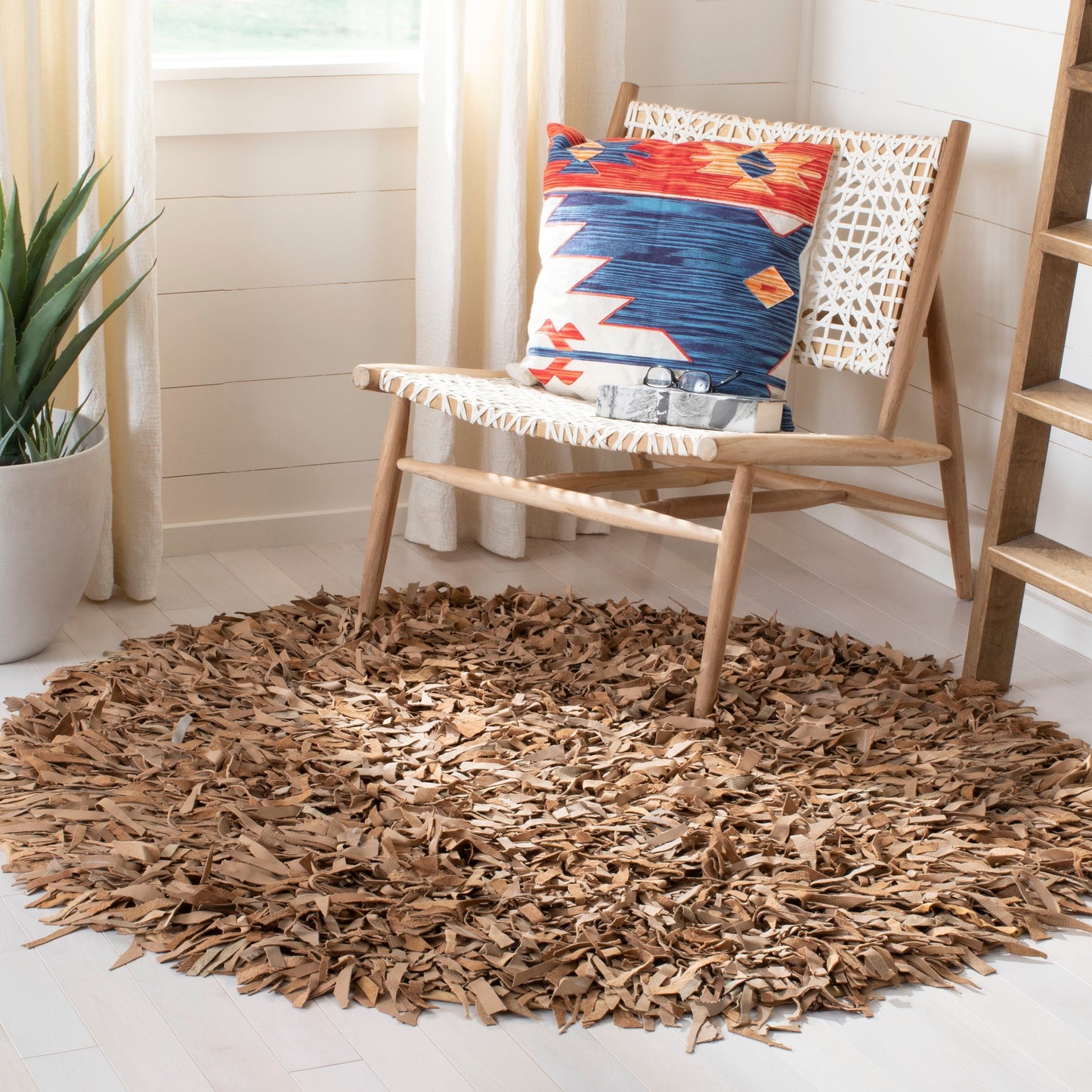 SAFAVIEH Tapis en cuir moderne à poils longs Blayne fait à la main